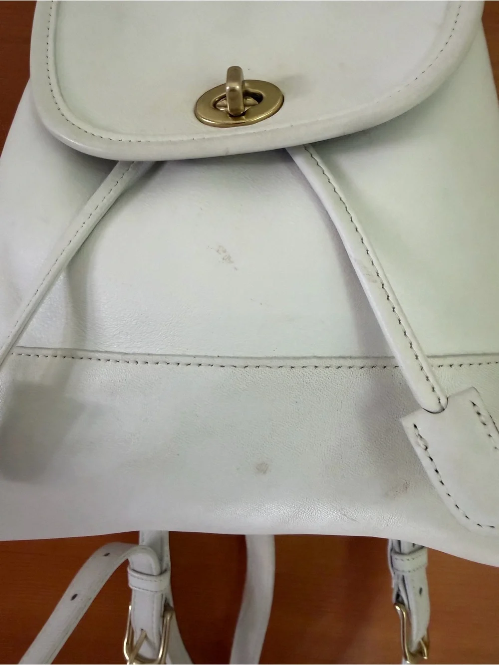 Vintage Coach 1996 White Daypack 9960 with Brass Hardware GUC